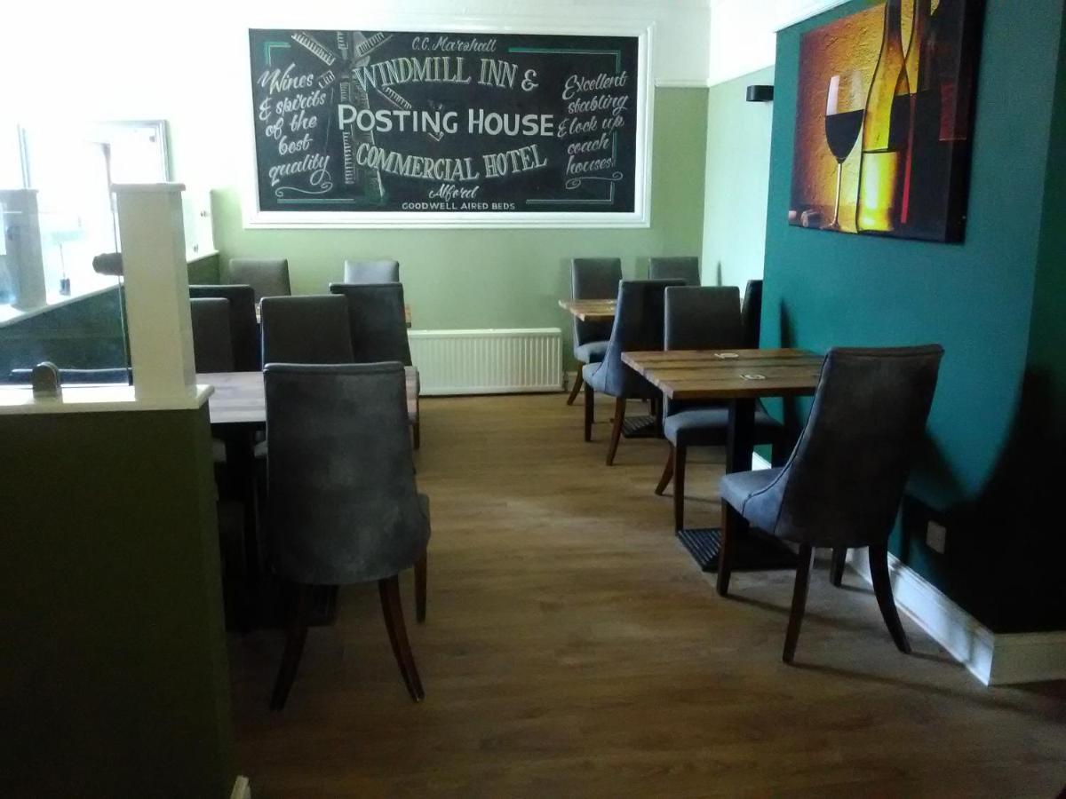 The Windmill Hotel Alford  Екстер'єр фото