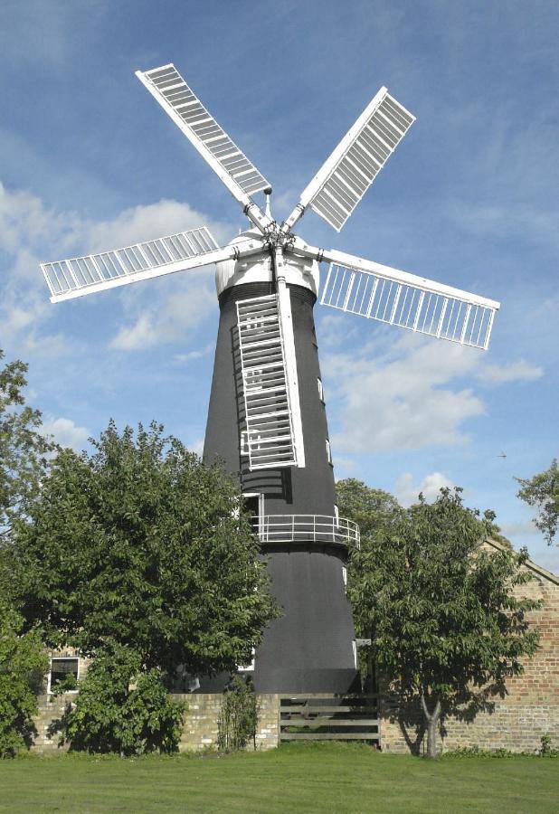 The Windmill Hotel Alford  Екстер'єр фото