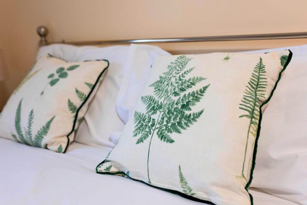 The Windmill Hotel Alford  Екстер'єр фото