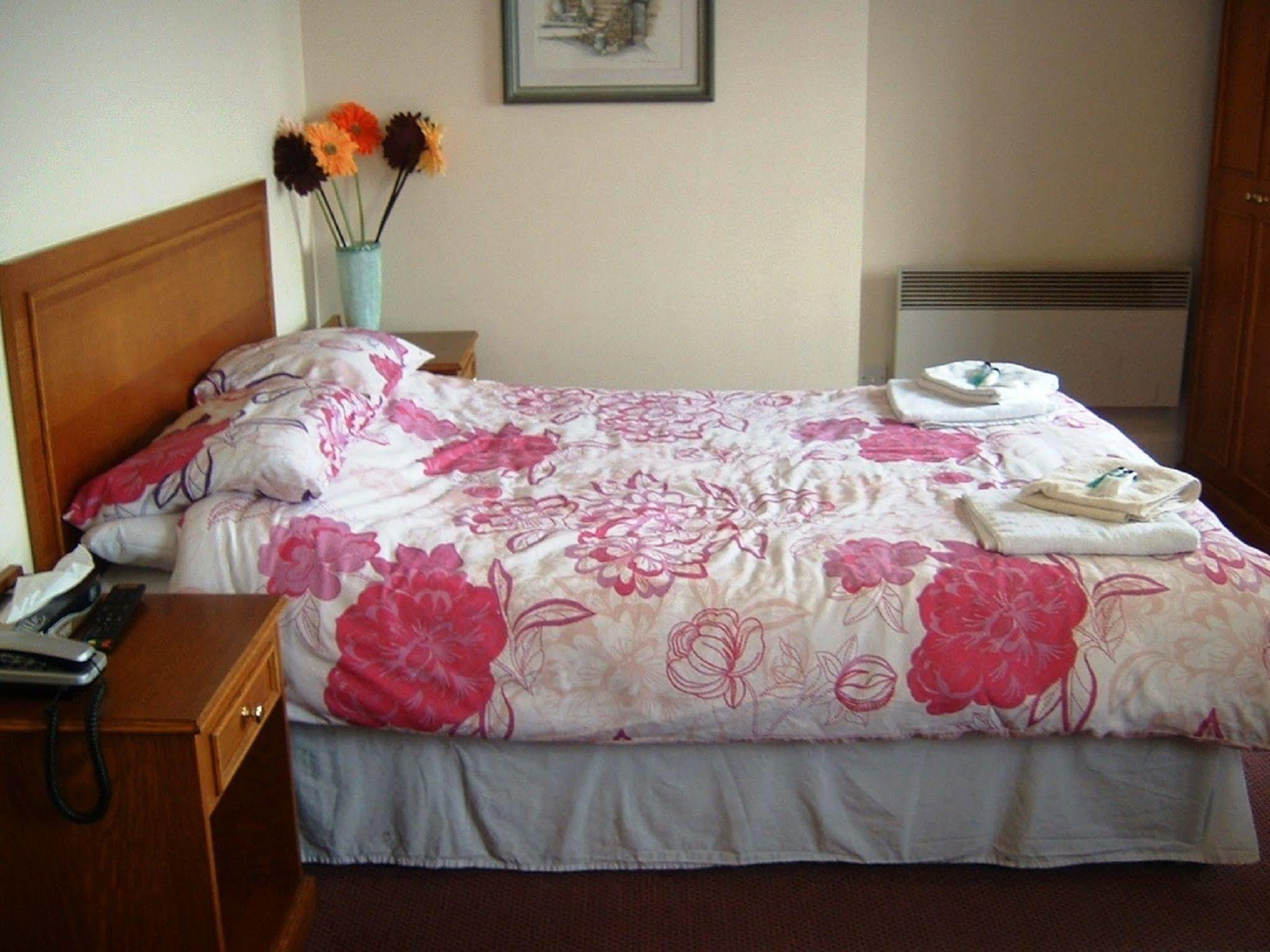 The Windmill Hotel Alford  Екстер'єр фото